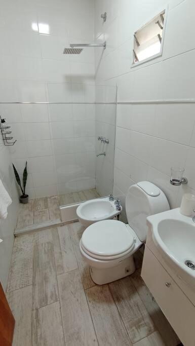 Casa quinta con jacuzzi piscina y parrilla en Resistencia - Casa de 2 dormitorios - 58