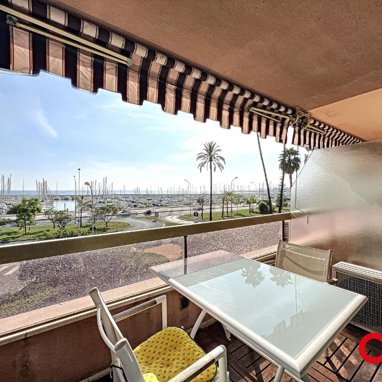 Studio spacieux, climatisé avec vue mer, piscine, WIFI et parking privé à Menton - FR-1-647-29 - Monolocale - 2