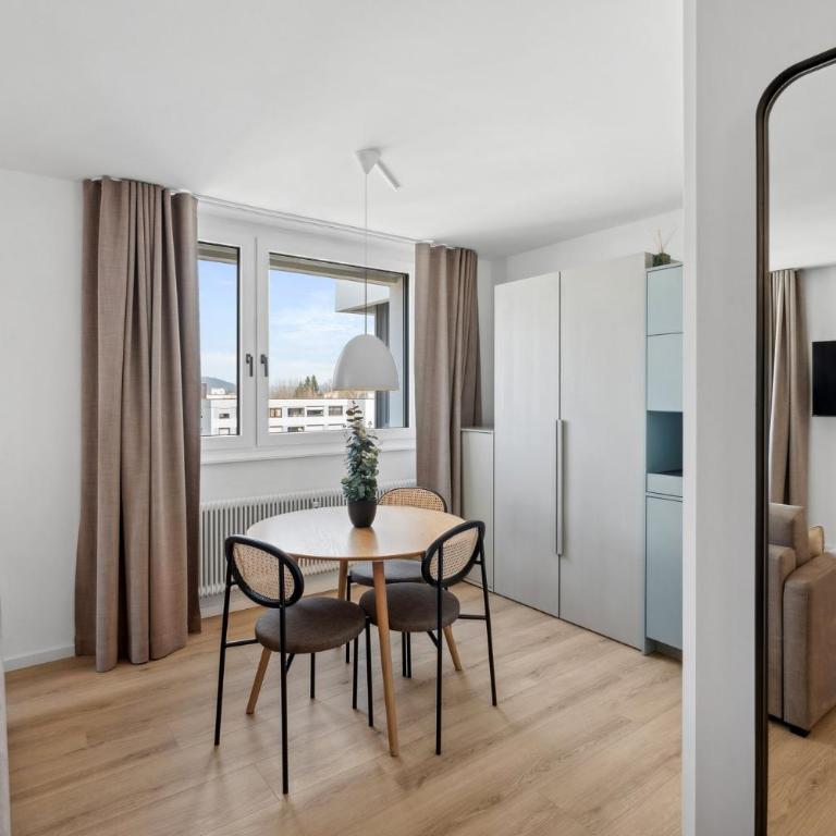 Limehome Salzburg Sterneckstr - Zimmer mit Queensize-Bett und Schlafsofa - 15