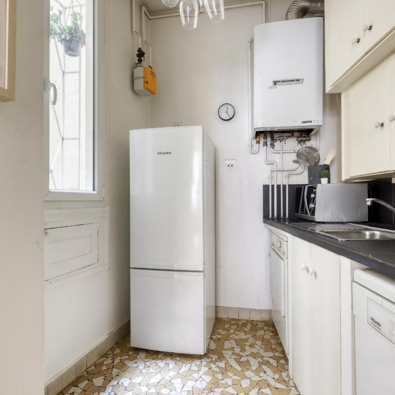 Perfect T2 at the foot of the Eiffel Tower-Paris 7 - Appartement - Rez-de-Chaussée - 11
