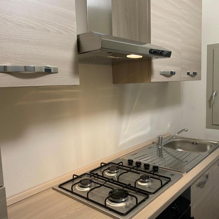Residenza Grazioli 2 - Camera Matrimoniale con Bagno Privato - 9