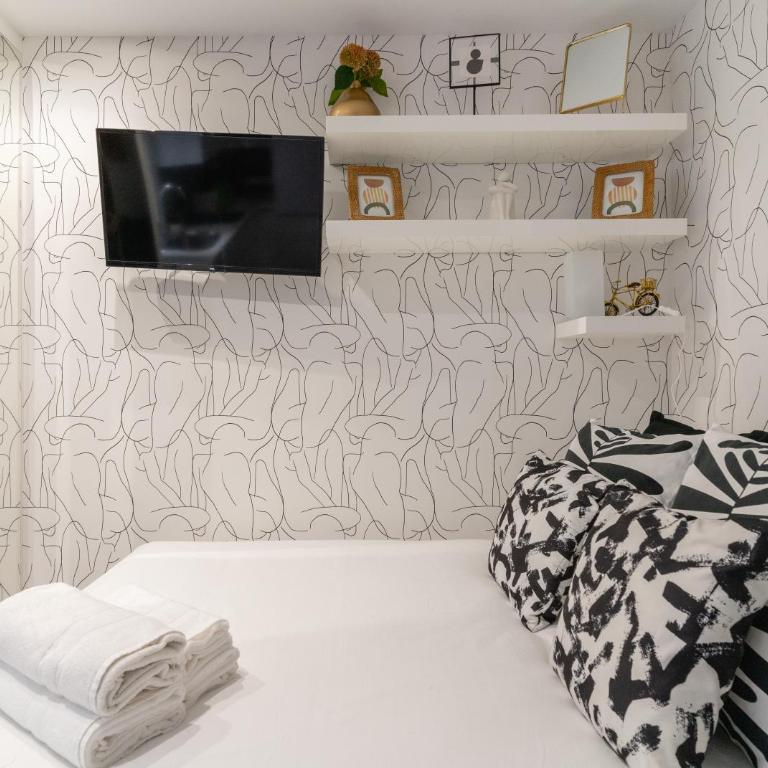 Modern studio-1Bathroom-Chueca - Studio Apartment - 14