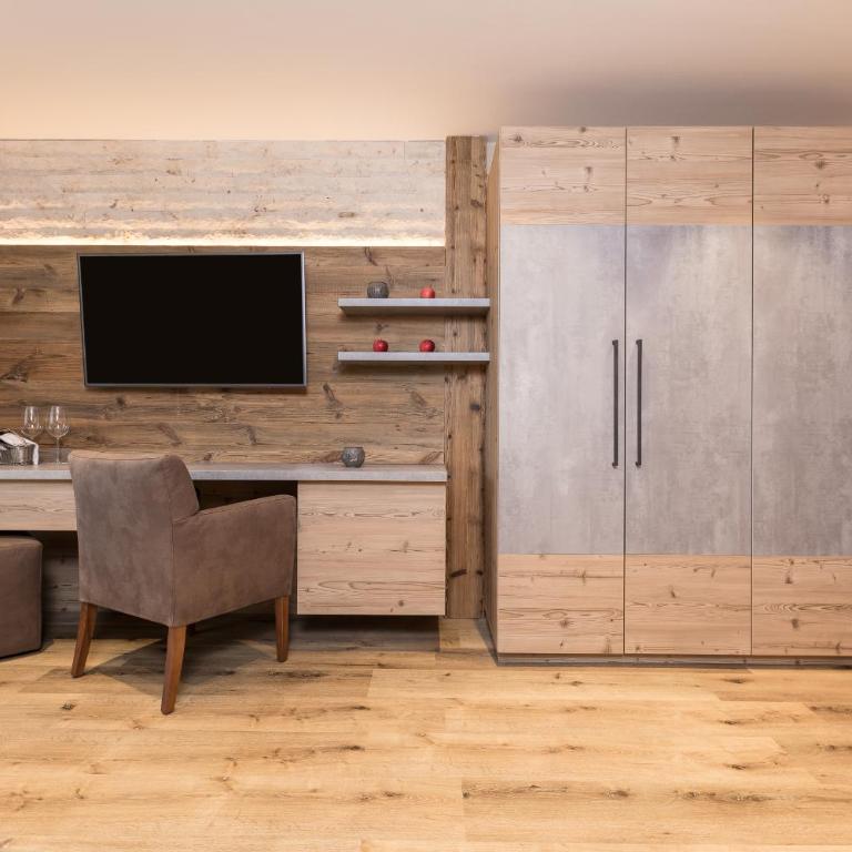 Alpinresort Stubaierhof 4S - Suite mit Balkon - 5