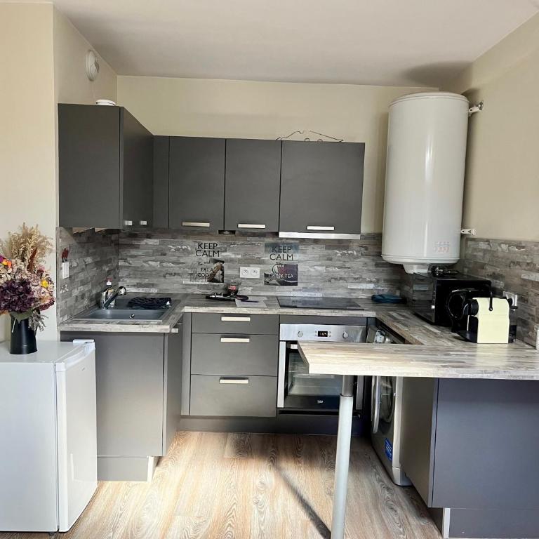 Le Repaire, Rives, 4 pers, Calme, Lit Queen et BZ - Appartement 1 Chambre - 19