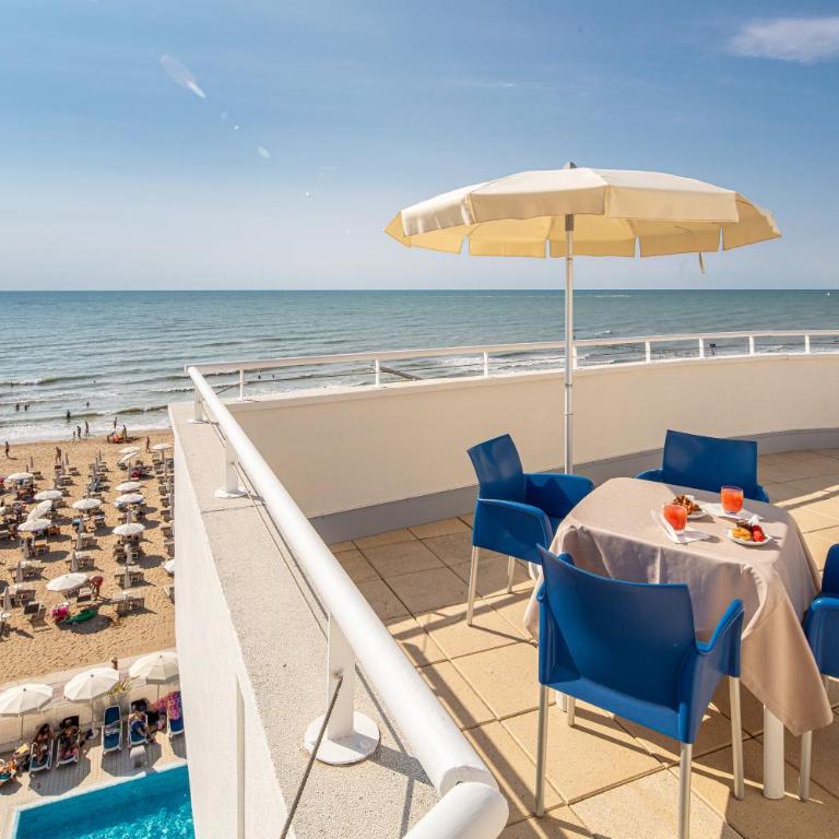 Hotel Condor - Suite Familiare con Terrazza e Vista Mare - 1