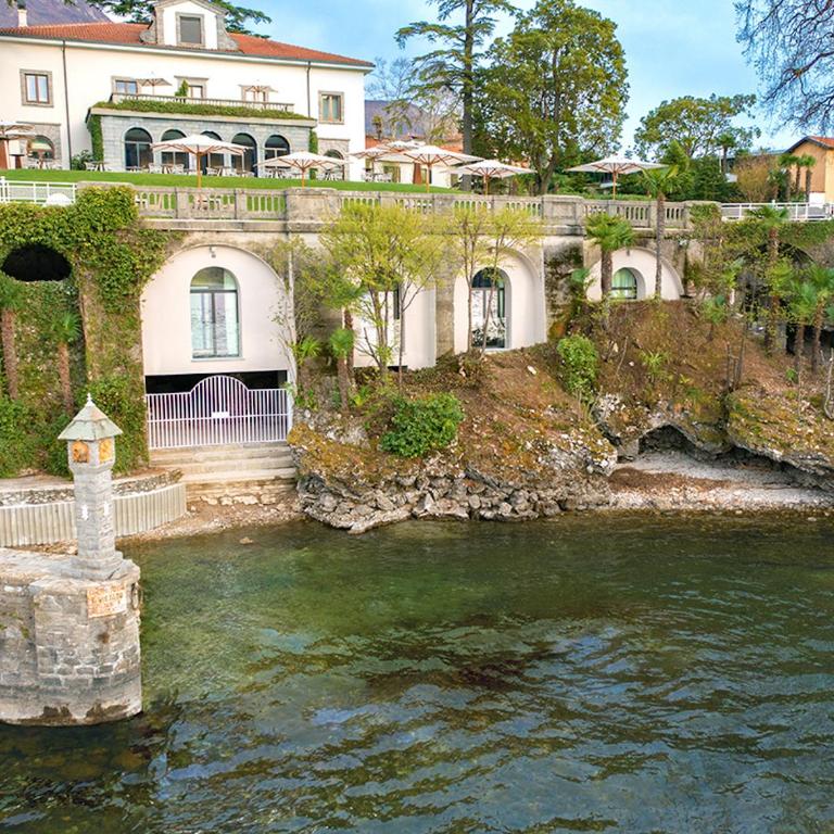 Villa Lario Resort Mandello - Junior Suite with Lake View - Separate building - 3