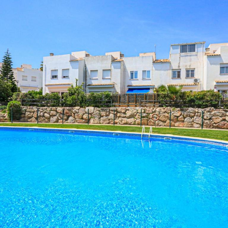 LITORAL COSTA DORADA - LAS CUMBRES Only families - Casa Unifamiliar de 3 dormitorios - 3