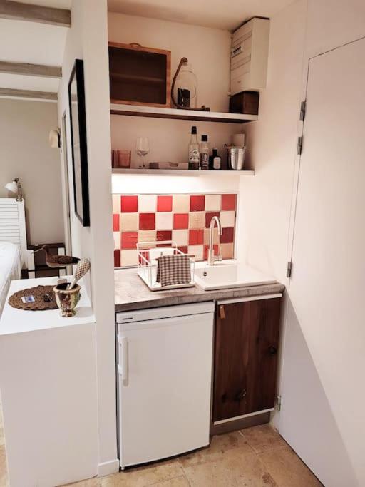 La maison blanche Intra-Muros Free parking - Suite - 9