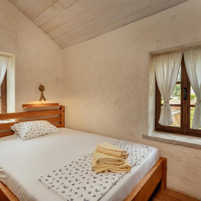 Beachfront Orahovac - Three-Bedroom Villa - 17