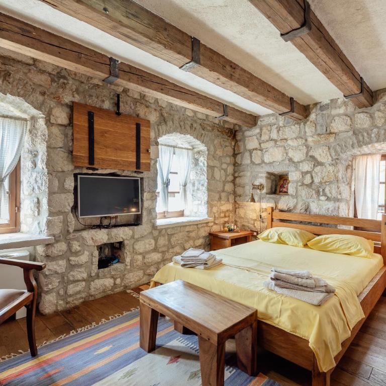 Beachfront Orahovac - Three-Bedroom Villa - 14