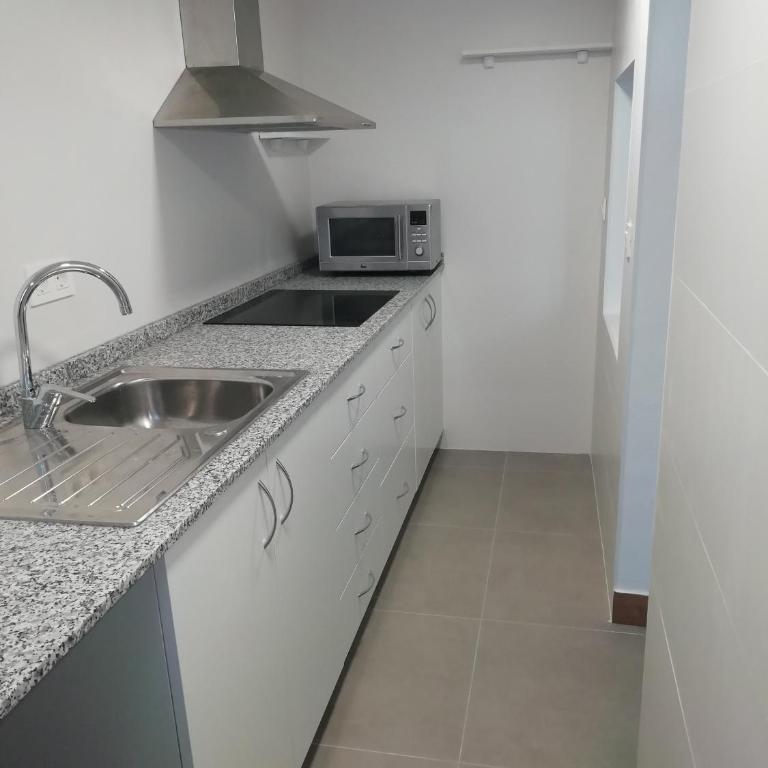 casa de tres habitaciones con parking bajo la casa - Casa de 3 dormitorios - 9