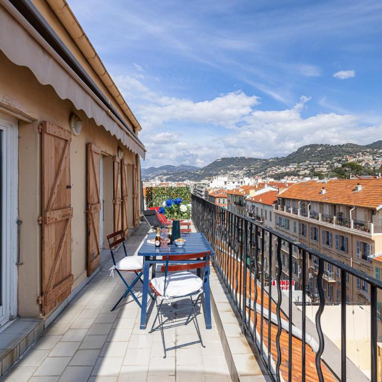 Extraordinary View on Port and Castle Hill - 1 Bdr & Parking - Appartement - 24
