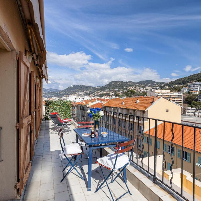Extraordinary View on Port and Castle Hill - 1 Bdr & Parking - Appartement - 25