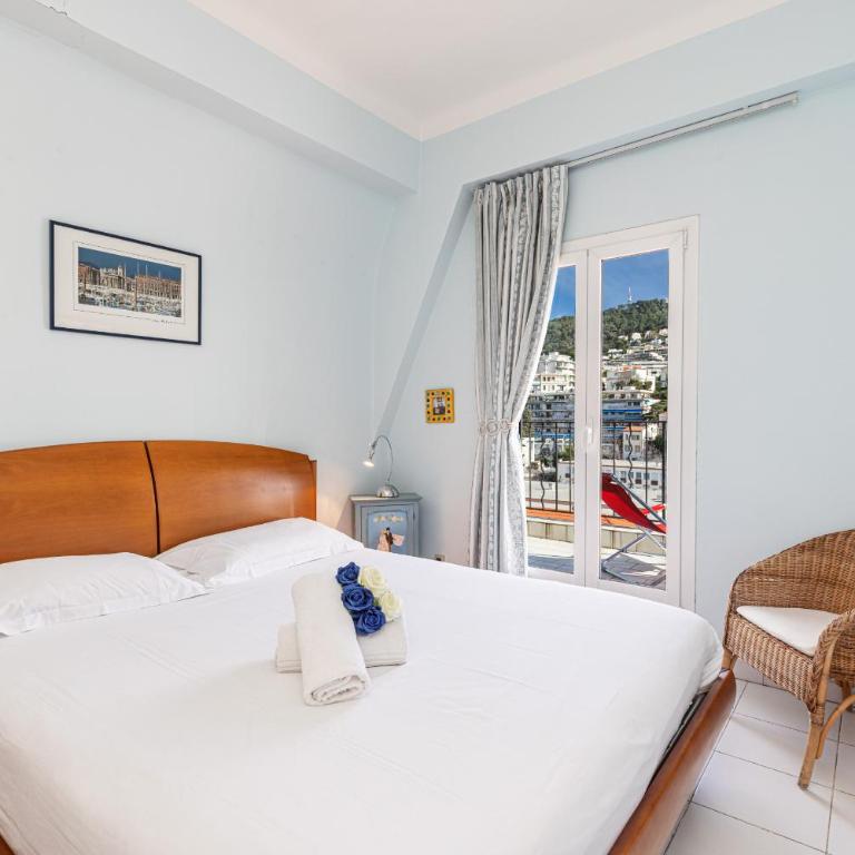 Extraordinary View on Port and Castle Hill - 1 Bdr & Parking - Appartement - 32