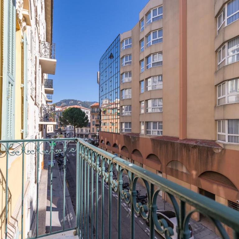 Brand New 1 Bdr Place du Pin - Appartement - 24
