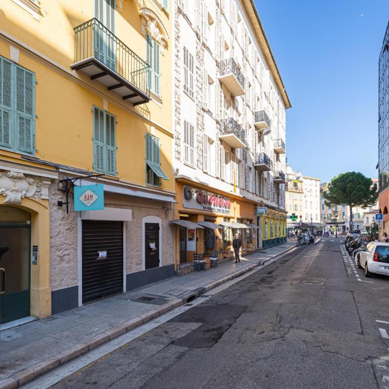 Brand New 1 Bdr Place du Pin - Appartement - 28