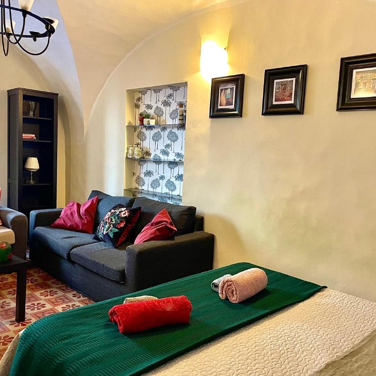 Dream Home - lovely space in the heart of Catania - Two-Bedroom Apartment - 9