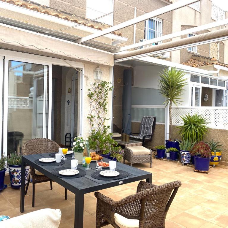 Precioso duplex en Torrevieja - Two-Bedroom Apartment - 5
