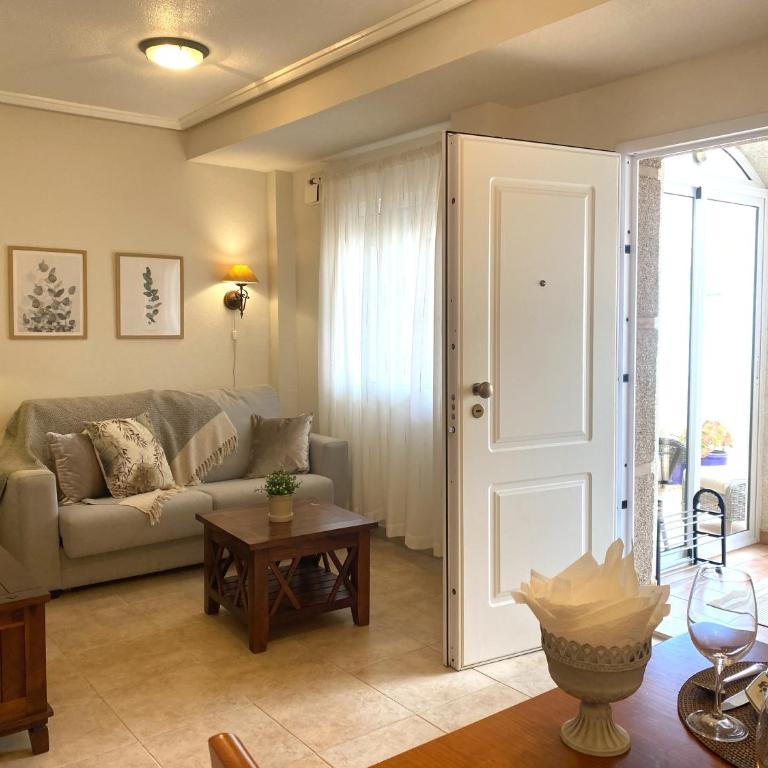 Precioso duplex en Torrevieja - Two-Bedroom Apartment - 8