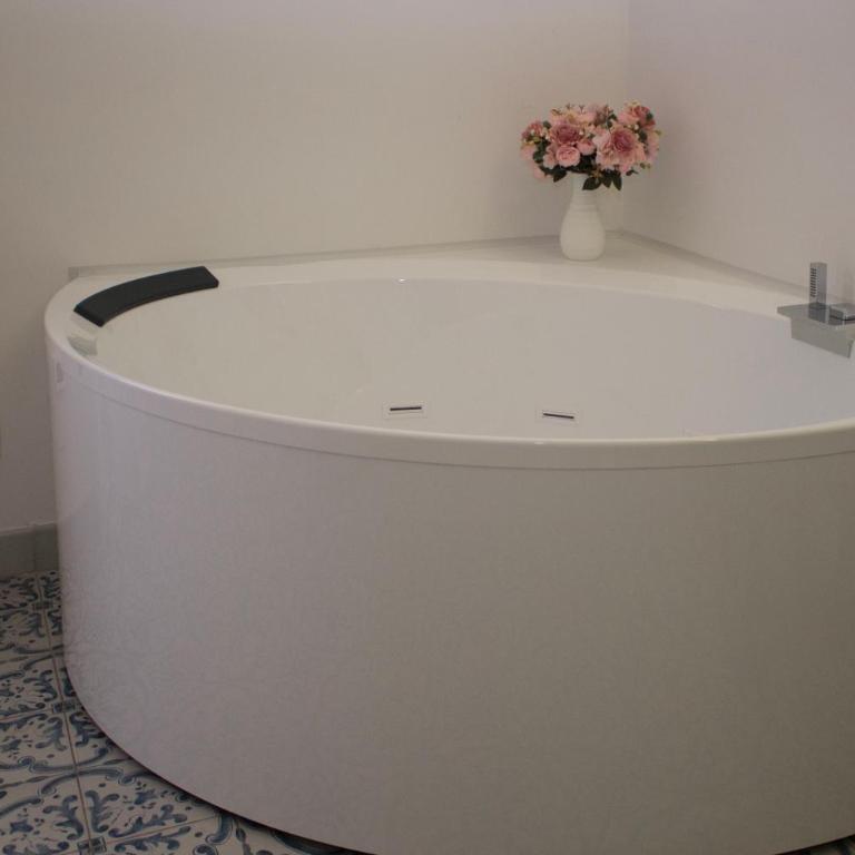 Suite della villa - Suite with Hot Tub - 3