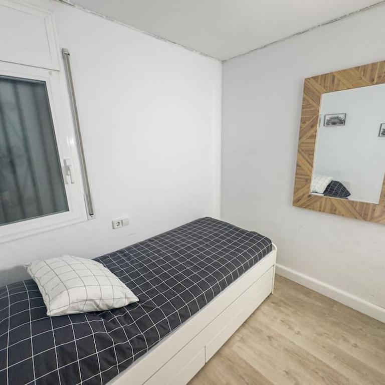Apartamento Marina Roses - Two-Bedroom Apartment - 12