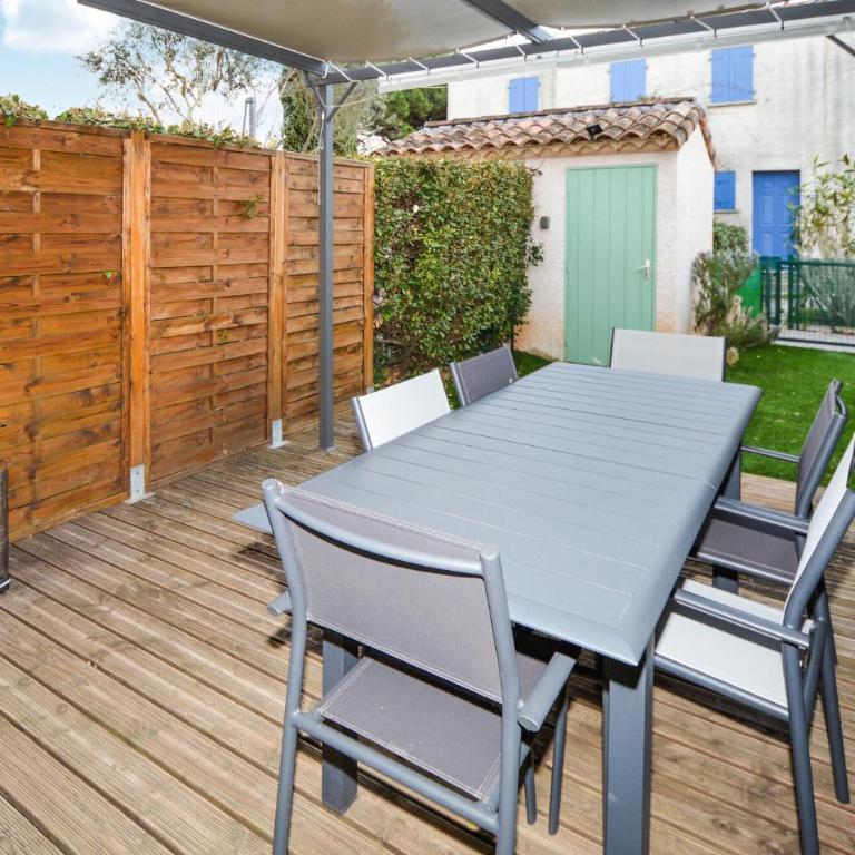 Cozy Home In Aigues-Mortes With Wifi - Maison de Vacances 2 Chambres - 13