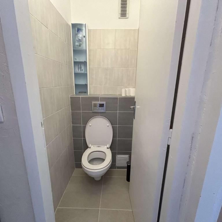 Appartement familial proche plage avec parking, climatisation et balcons - 6 couchages - FR-1-250-70 - Apartment (6 Erwachsene) - 18