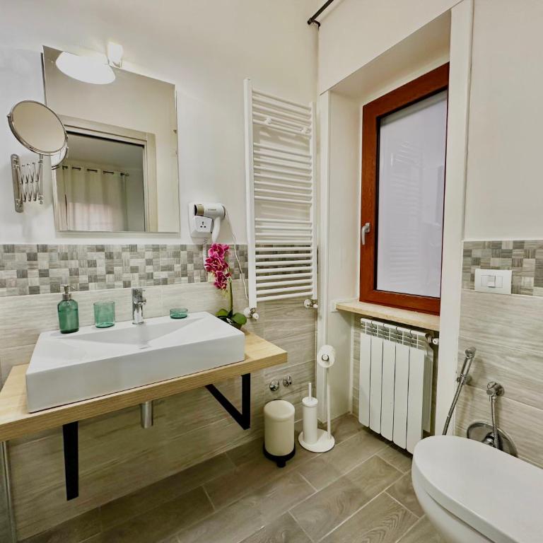 Room Center Sorrento Baby - Camera Matrimoniale con Bagno Privato - 5
