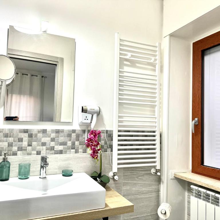 Room Center Sorrento Baby - Camera Matrimoniale con Bagno Privato - 10