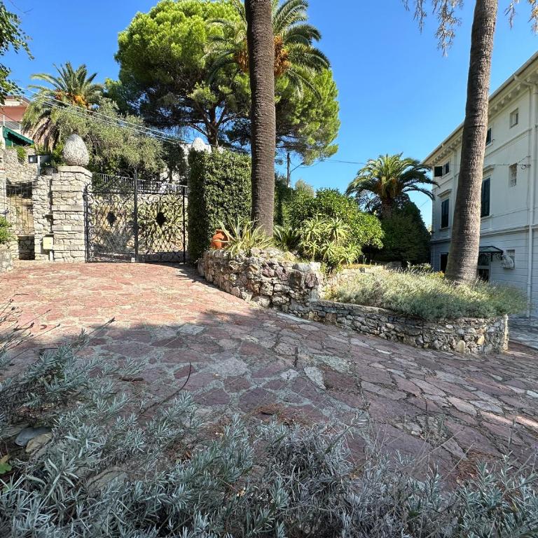 Villa Doria 16 Pax by VILLASRETREATS - Villa - 16