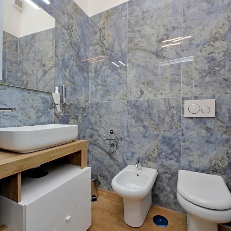 Misa Guest House San Lorenzo - Camera Matrimoniale Deluxe - 24