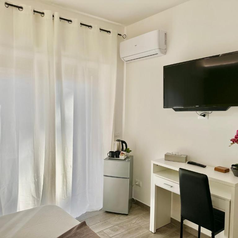 Room Center Sorrento Baby - Camera Matrimoniale con Bagno Privato - 10