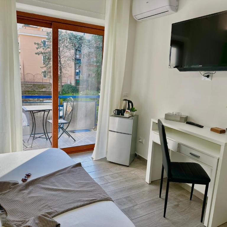 Room Center Sorrento Baby - Camera Matrimoniale con Bagno Privato - 5