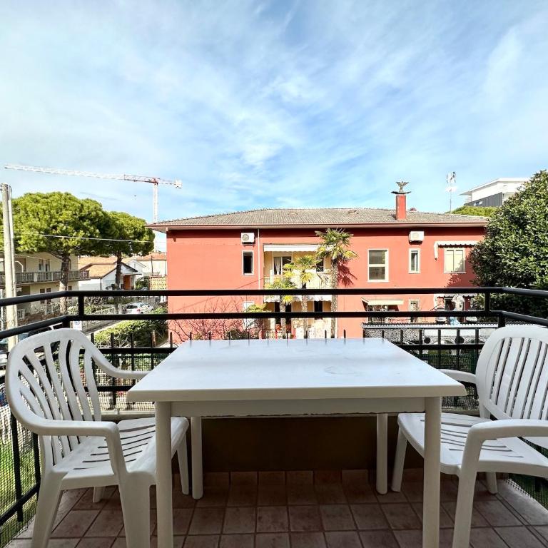 Cellini - Carraro Immobiliare - Family Apartments - Appartamento con 2 Camere da Letto - 2