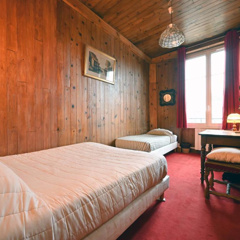 Hotel Esmeralda - Chambre Triple - Vue sur Notre-Dame - 3