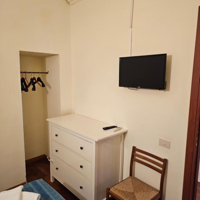 Aida Trevi Fountain Rome - Two-Bedroom Apartment - 15