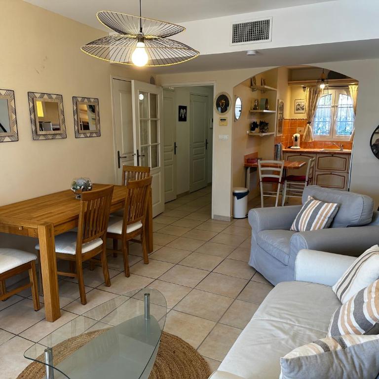 Marina Ivoire - Maison 2 Chambres - 6