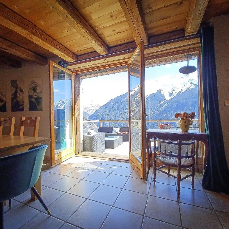 Unique à Champagny l'appartement Panoramik dans un Chalet d'Alpage avec une vue exceptionnelle - Appartement 2 Chambres - 6