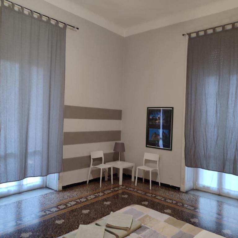 Albergo Locanda Alambra - Camera Matrimoniale con Bagno Privato Esterno - 3