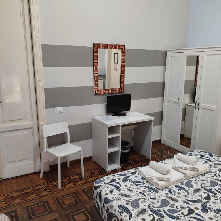 Albergo Locanda Alambra - Camera Matrimoniale con Letto Supplementare - 9