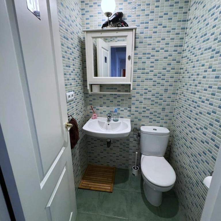 Habitaciones Magdalena - Double Room with Shared Bathroom - 13