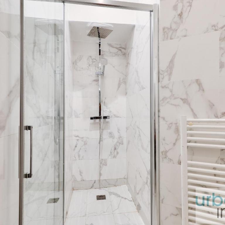 62 - Beautiful Apartment Triangle d- 100m from Champs-Elysees - Appartement - 8