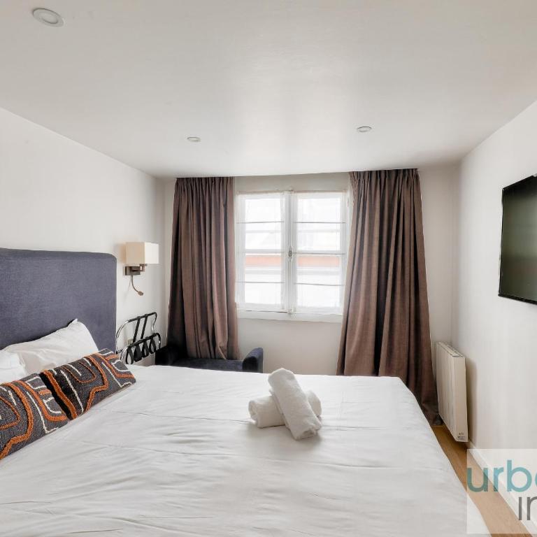 62 - Beautiful Apartment Triangle d- 100m from Champs-Elysees - Appartement - 17