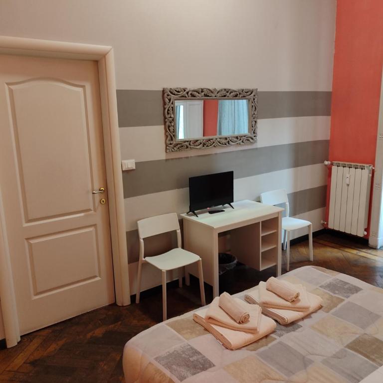 Albergo Locanda Alambra - Camera Matrimoniale con Bagno Privato - 10