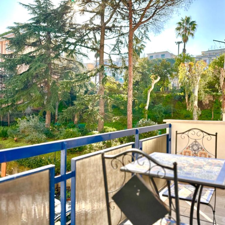 Room Center Sorrento Baby - Camera Matrimoniale con Bagno Privato - 2