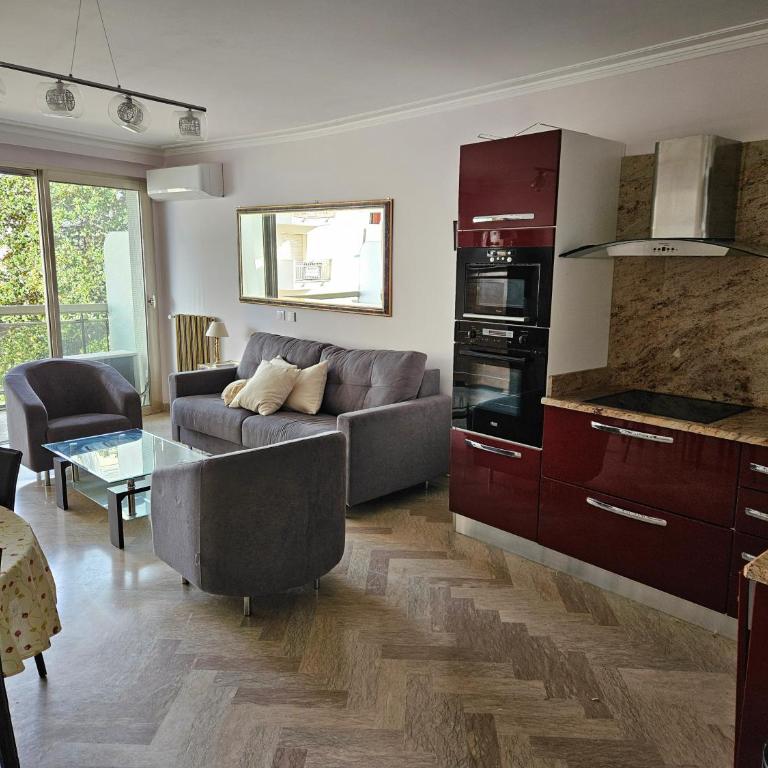 Juan les pins centre Le France grand 3P vue mer - Appartamento con 2 Camere da Letto - 3