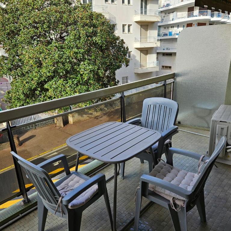 Juan les pins centre Le France grand 3P vue mer - Appartamento con 2 Camere da Letto - 13