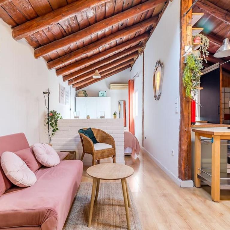 Maravilloso estudio en Chamberi. Metro Quevedo - One-Bedroom Apartment - 1