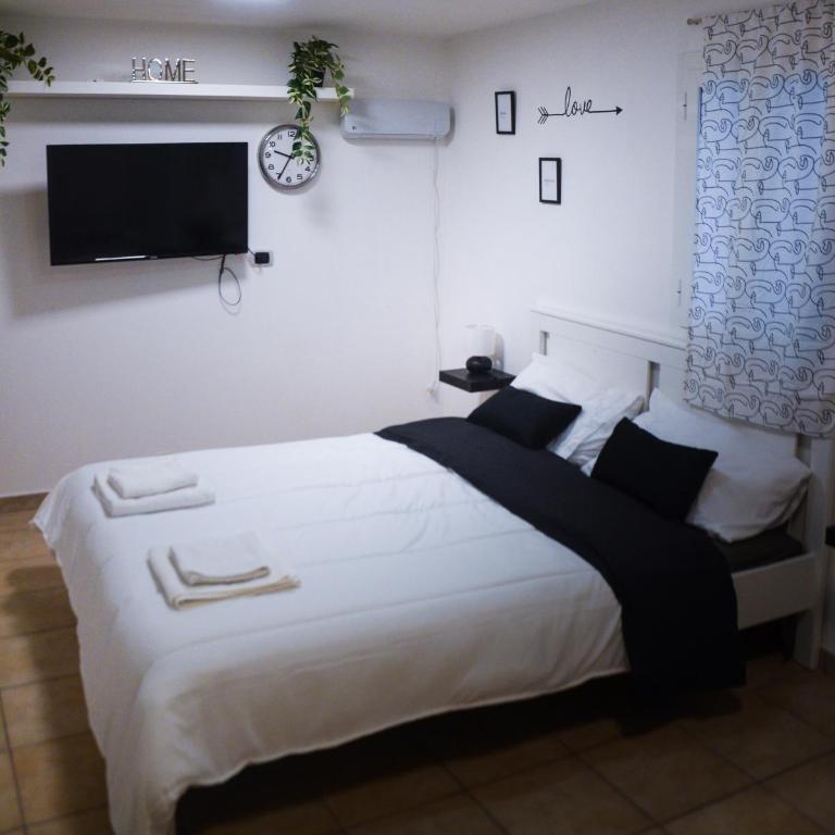 MANZONI 10 APARTAMENT - Standard Apartment - 9