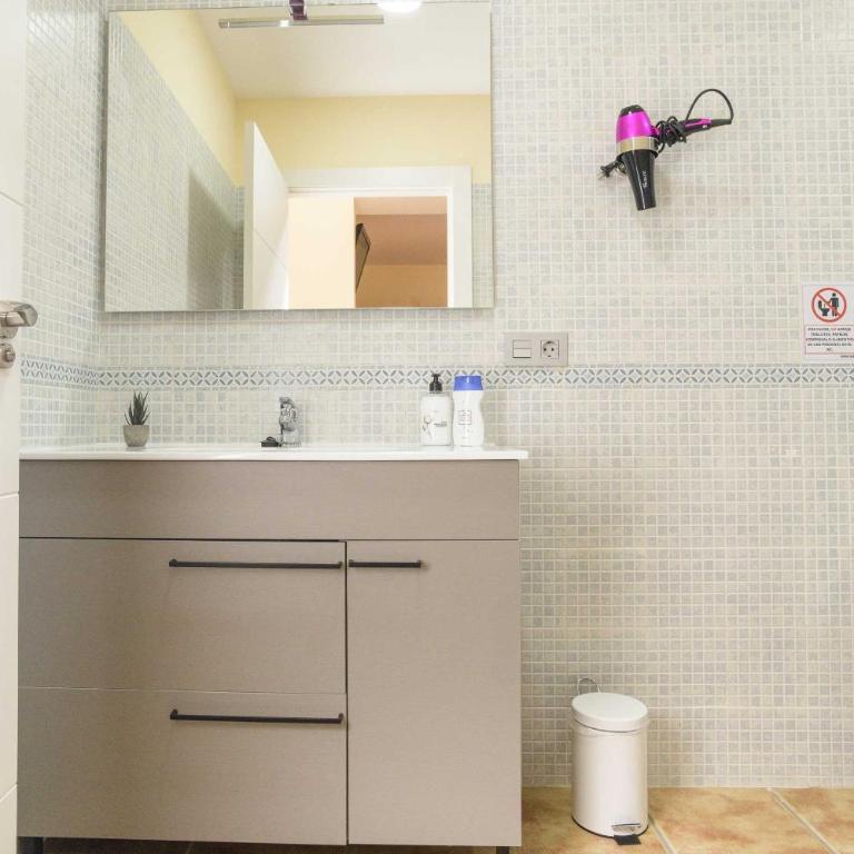 Casa Rural La Loma Granero - Quadruple Room with Private Bathroom - 5